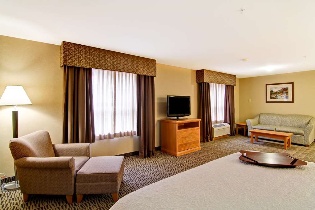 Hampton Inn By Hilton Камлупс Номер фото